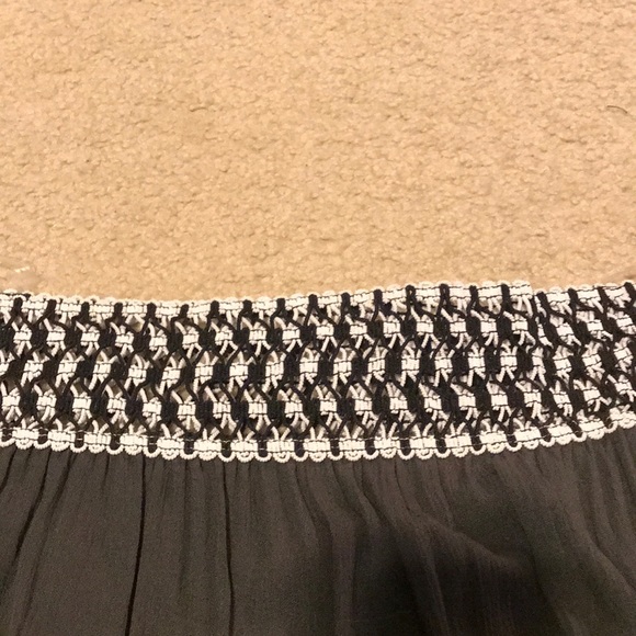 NWT off the shoulder blouse - Picture 2 of 4